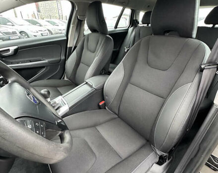 Бежевый Вольво B60, объемом двигателя 1.6 л и пробегом 215 тыс. км за 9700 $, фото 13 на Automoto.ua