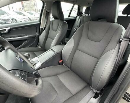 Бежевый Вольво B60, объемом двигателя 1.6 л и пробегом 215 тыс. км за 10300 $, фото 14 на Automoto.ua