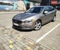 Бежевый Вольво B60, объемом двигателя 2 л и пробегом 258 тыс. км за 11000 $, фото 1 на Automoto.ua
