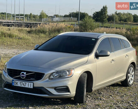 Бежевый Вольво B60, объемом двигателя 2 л и пробегом 158 тыс. км за 13900 $, фото 6 на Automoto.ua