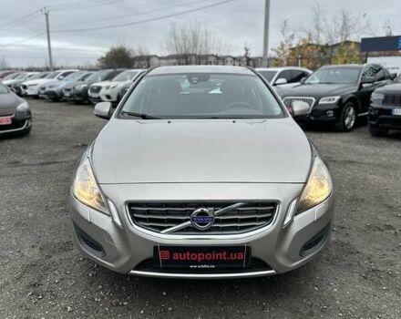 Бежевий Вольво B60, об'ємом двигуна 1.6 л та пробігом 215 тис. км за 10300 $, фото 1 на Automoto.ua
