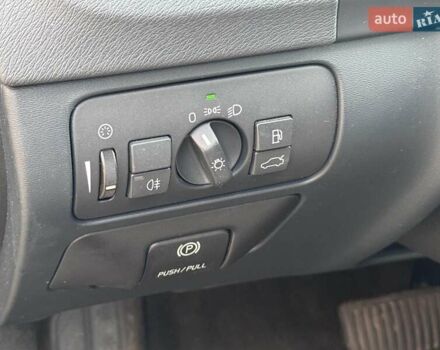 Черный Вольво B60, объемом двигателя 1.98 л и пробегом 275 тыс. км за 10200 $, фото 34 на Automoto.ua