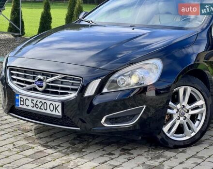 Черный Вольво B60, объемом двигателя 1.98 л и пробегом 275 тыс. км за 10200 $, фото 2 на Automoto.ua