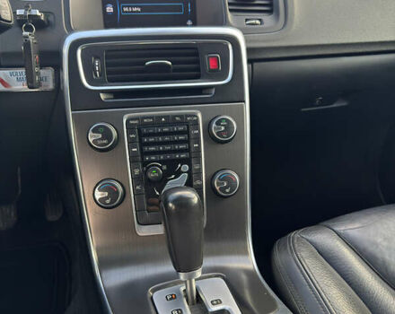 Чорний Вольво B60, об'ємом двигуна 2 л та пробігом 235 тис. км за 13300 $, фото 37 на Automoto.ua