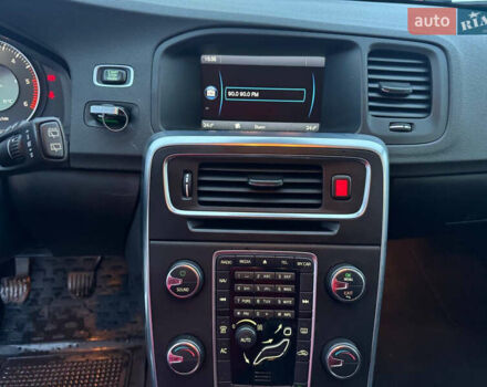 Черный Вольво B60, объемом двигателя 1.6 л и пробегом 242 тыс. км за 9700 $, фото 37 на Automoto.ua