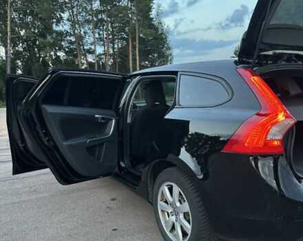 Черный Вольво B60, объемом двигателя 1.98 л и пробегом 288 тыс. км за 10500 $, фото 14 на Automoto.ua
