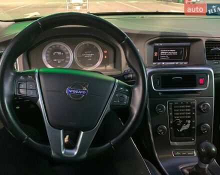 Черный Вольво B60, объемом двигателя 1.98 л и пробегом 263 тыс. км за 10600 $, фото 1 на Automoto.ua