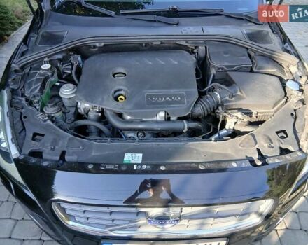 Черный Вольво B60, объемом двигателя 1.56 л и пробегом 314 тыс. км за 11500 $, фото 2 на Automoto.ua