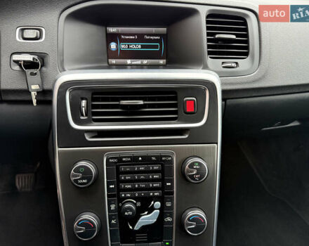 Чорний Вольво B60, об'ємом двигуна 1.56 л та пробігом 275 тис. км за 9650 $, фото 27 на Automoto.ua