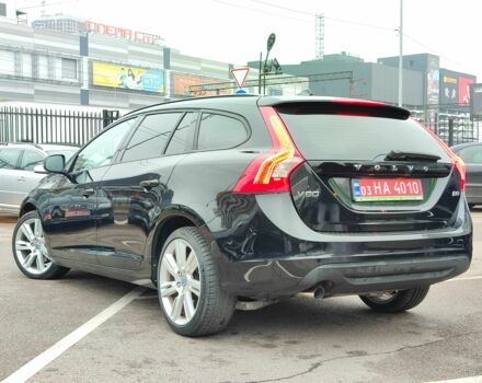 Черный Вольво B60, объемом двигателя 2 л и пробегом 238 тыс. км за 12700 $, фото 2 на Automoto.ua