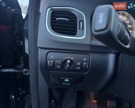 Черный Вольво B60, объемом двигателя 1.6 л и пробегом 242 тыс. км за 9700 $, фото 32 на Automoto.ua