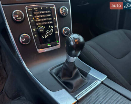 Черный Вольво B60, объемом двигателя 1.6 л и пробегом 242 тыс. км за 9700 $, фото 39 на Automoto.ua