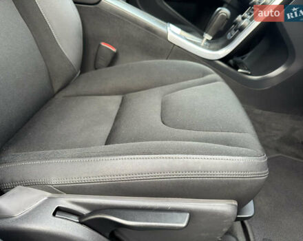 Чорний Вольво B60, об'ємом двигуна 1.98 л та пробігом 240 тис. км за 12700 $, фото 24 на Automoto.ua