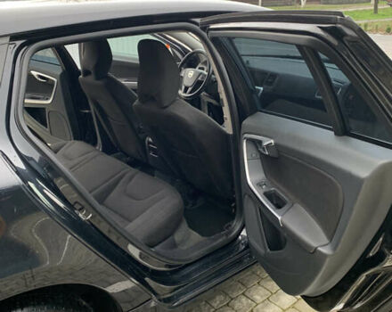 Черный Вольво B60, объемом двигателя 1.98 л и пробегом 228 тыс. км за 12500 $, фото 9 на Automoto.ua