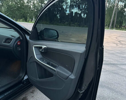 Черный Вольво B60, объемом двигателя 1.98 л и пробегом 288 тыс. км за 10500 $, фото 12 на Automoto.ua