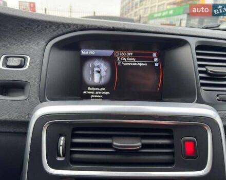 Черный Вольво B60, объемом двигателя 1.98 л и пробегом 237 тыс. км за 12700 $, фото 55 на Automoto.ua