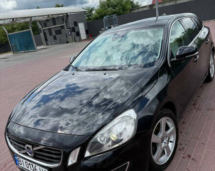 Черный Вольво B60, объемом двигателя 1.6 л и пробегом 235 тыс. км за 9400 $, фото 2 на Automoto.ua