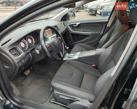 Черный Вольво B60, объемом двигателя 1.98 л и пробегом 237 тыс. км за 12700 $, фото 9 на Automoto.ua