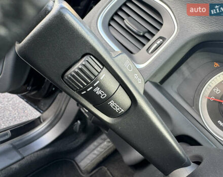 Чорний Вольво B60, об'ємом двигуна 2 л та пробігом 235 тис. км за 13300 $, фото 42 на Automoto.ua