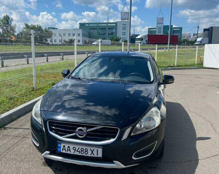 Черный Вольво B60, объемом двигателя 1.98 л и пробегом 251 тыс. км за 10800 $, фото 3 на Automoto.ua