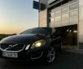 Черный Вольво B60, объемом двигателя 1.98 л и пробегом 305 тыс. км за 8800 $, фото 1 на Automoto.ua