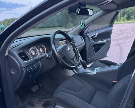 Черный Вольво B60, объемом двигателя 1.98 л и пробегом 288 тыс. км за 10500 $, фото 17 на Automoto.ua