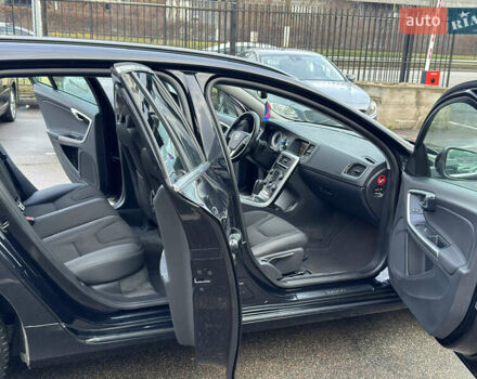 Чорний Вольво B60, об'ємом двигуна 1.98 л та пробігом 240 тис. км за 12700 $, фото 15 на Automoto.ua