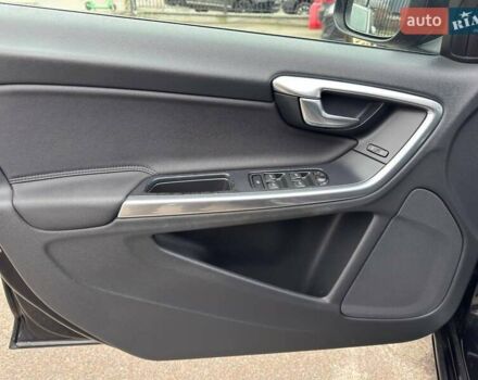 Черный Вольво B60, объемом двигателя 1.98 л и пробегом 237 тыс. км за 12700 $, фото 34 на Automoto.ua