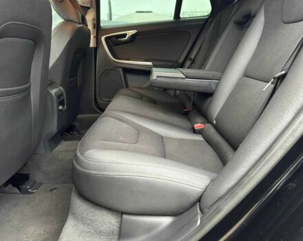 Черный Вольво B60, объемом двигателя 2 л и пробегом 238 тыс. км за 12700 $, фото 23 на Automoto.ua