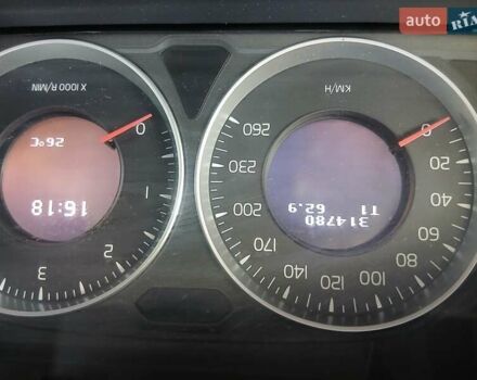 Черный Вольво B60, объемом двигателя 1.56 л и пробегом 314 тыс. км за 11500 $, фото 9 на Automoto.ua