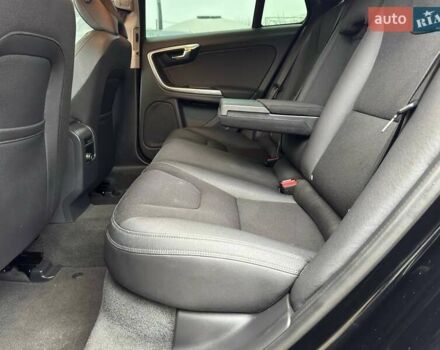 Черный Вольво B60, объемом двигателя 1.98 л и пробегом 237 тыс. км за 12700 $, фото 41 на Automoto.ua