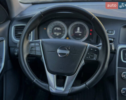 Черный Вольво B60, объемом двигателя 1.56 л и пробегом 275 тыс. км за 10500 $, фото 22 на Automoto.ua