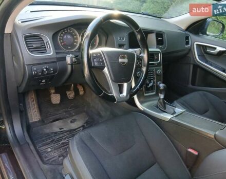 Черный Вольво B60, объемом двигателя 1.56 л и пробегом 314 тыс. км за 11500 $, фото 7 на Automoto.ua