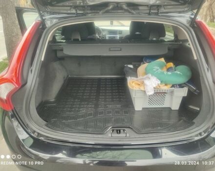 Черный Вольво B60, объемом двигателя 2 л и пробегом 258 тыс. км за 12000 $, фото 7 на Automoto.ua