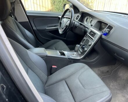 Чорний Вольво B60, об'ємом двигуна 2 л та пробігом 243 тис. км за 9700 $, фото 8 на Automoto.ua