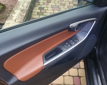 Черный Вольво B60, объемом двигателя 1.6 л и пробегом 290 тыс. км за 9900 $, фото 13 на Automoto.ua