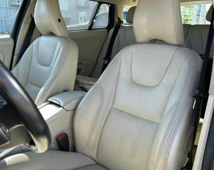 Вольво B60 2012 у Львові на Automoto.ua Чорний Вольво B60, об'ємом двигуна 1.99 л та пробігом 267 тис. км за 11150 $, фото 23 на Automoto.ua