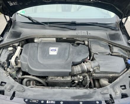 Черный Вольво B60, объемом двигателя 2 л и пробегом 223 тыс. км за 11500 $, фото 9 на Automoto.ua