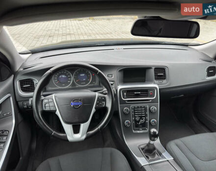 Чорний Вольво B60, об'ємом двигуна 1.6 л та пробігом 214 тис. км за 10499 $, фото 135 на Automoto.ua