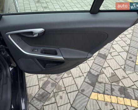 Чорний Вольво B60, об'ємом двигуна 1.6 л та пробігом 214 тис. км за 10499 $, фото 110 на Automoto.ua