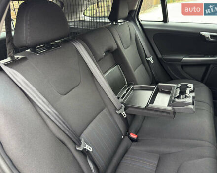 Черный Вольво B60, объемом двигателя 1.6 л и пробегом 214 тыс. км за 10499 $, фото 78 на Automoto.ua