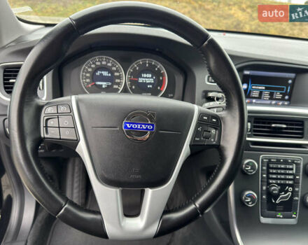 Чорний Вольво B60, об'ємом двигуна 1.6 л та пробігом 214 тис. км за 10499 $, фото 141 на Automoto.ua