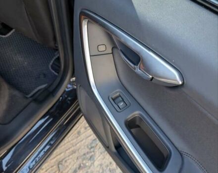 Чорний Вольво B60, об'ємом двигуна 1.56 л та пробігом 231 тис. км за 10800 $, фото 6 на Automoto.ua