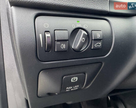 Чорний Вольво B60, об'ємом двигуна 1.6 л та пробігом 214 тис. км за 10499 $, фото 126 на Automoto.ua