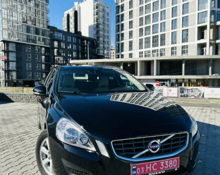 Вольво B60 2012 у Львові на Automoto.ua Чорний Вольво B60, об'ємом двигуна 1.99 л та пробігом 267 тис. км за 11150 $, фото 1 на Automoto.ua