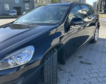 Вольво B60 2012 у Львові на Automoto.ua Чорний Вольво B60, об'ємом двигуна 1.99 л та пробігом 267 тис. км за 11150 $, фото 4 на Automoto.ua