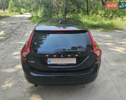 Черный Вольво B60, объемом двигателя 1.6 л и пробегом 220 тыс. км за 9900 $, фото 4 на Automoto.ua