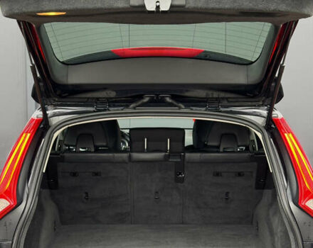 Чорний Вольво B60, об'ємом двигуна 2 л та пробігом 262 тис. км за 11799 $, фото 58 на Automoto.ua