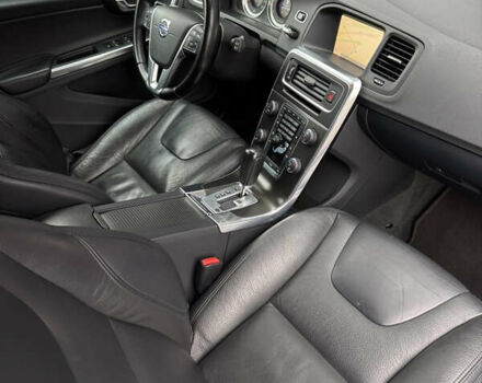 Чорний Вольво B60, об'ємом двигуна 2 л та пробігом 262 тис. км за 11799 $, фото 61 на Automoto.ua