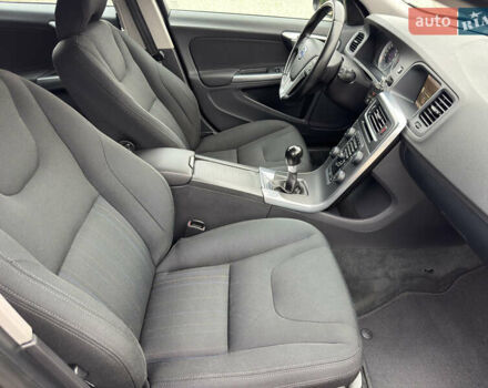 Чорний Вольво B60, об'ємом двигуна 1.6 л та пробігом 214 тис. км за 10499 $, фото 122 на Automoto.ua